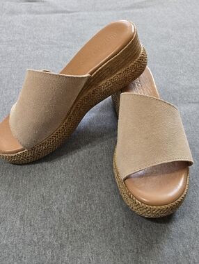 Simona Rossi Neutral Platform Wedge Sandals euro 39 US 8 Tan Suede Raffia EUC